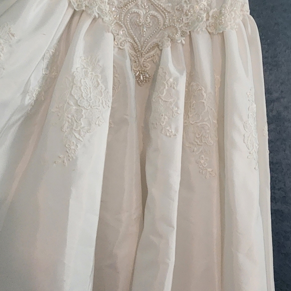 '94 debutante dress 😂 - Picture 2 of 6